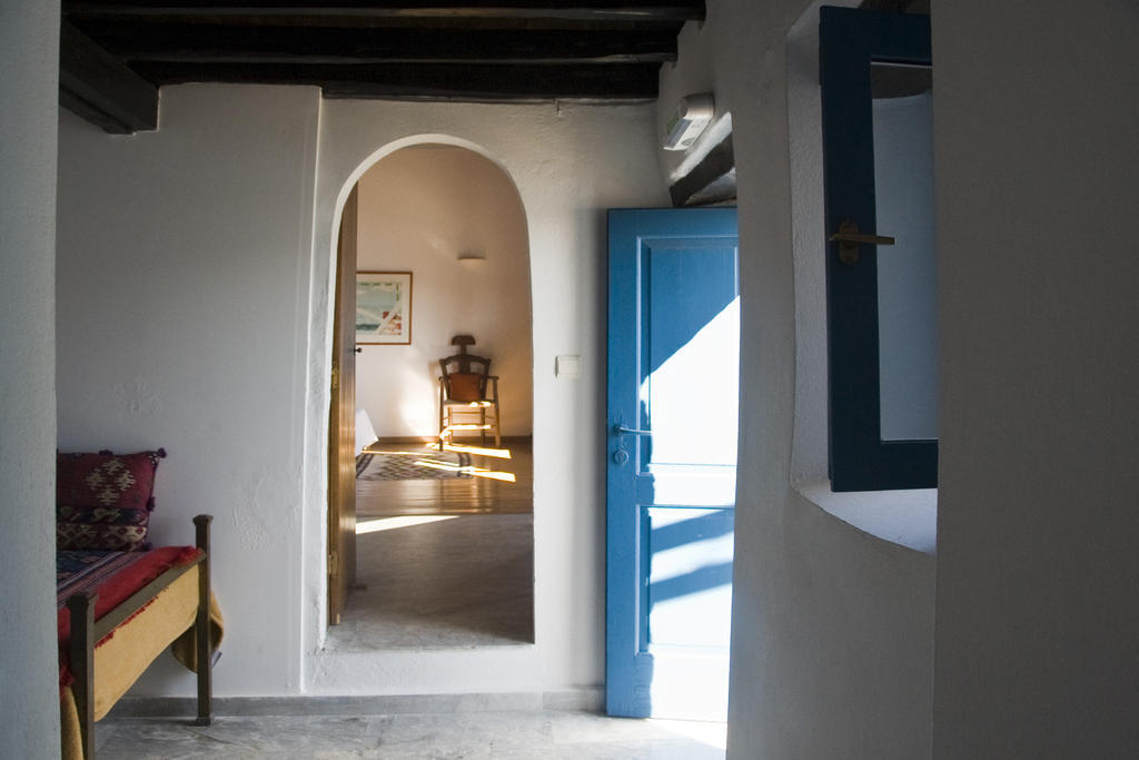 Τhe White Houses Makrýgialos Værelse billede