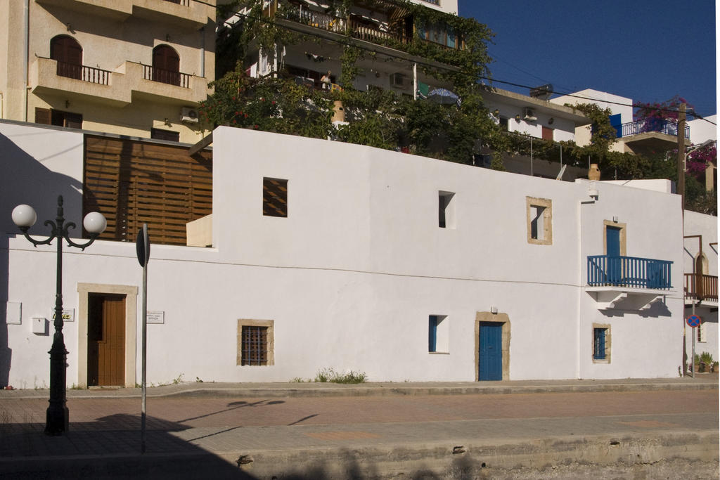 Τhe White Houses Makrýgialos Værelse billede