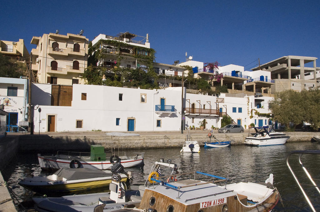 Τhe White Houses Makrýgialos Eksteriør billede
